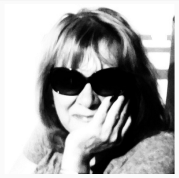 Welcome to my closet! Thank you for visiting. - Picture 8 of 16